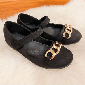 🍋 NWB! Little Girls’ Mary Jane Flats w/Hook & Loop Strap & Gold Chain Detail Si